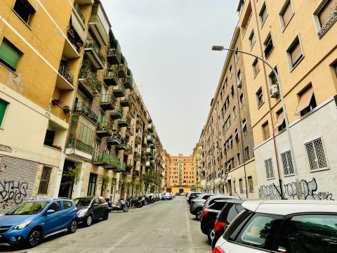 Via Ruggero D'Altavilla, 35 - Roma