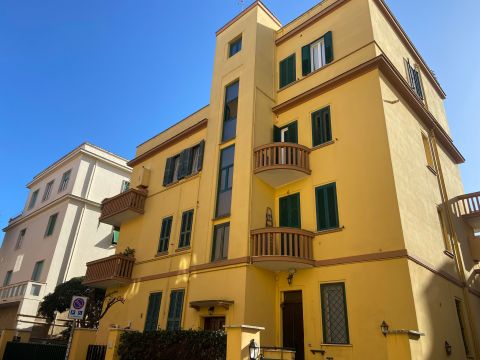 Via dei Lucilii, 32 - Roma