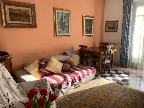 Via dei Lucilii, 32 - Roma