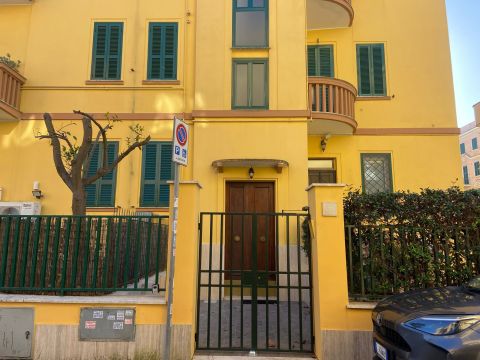 Via dei Lucilii, 32 - Roma