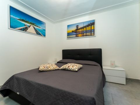 Via Vittorio Emanuele Orlando, 32 - Catania