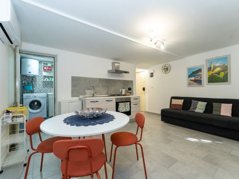 Via Vittorio Emanuele Orlando, 32 - Catania