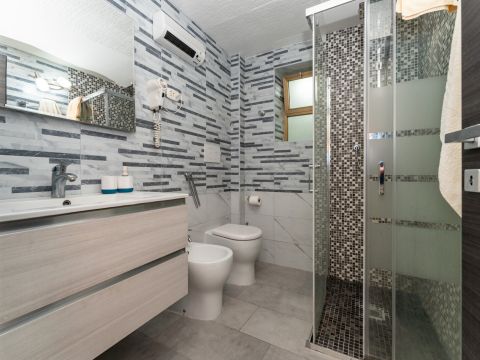 Via Vittorio Emanuele Orlando, 32 - Catania