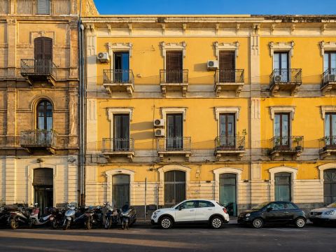 Via Vittorio Emanuele Orlando, 32 - Catania