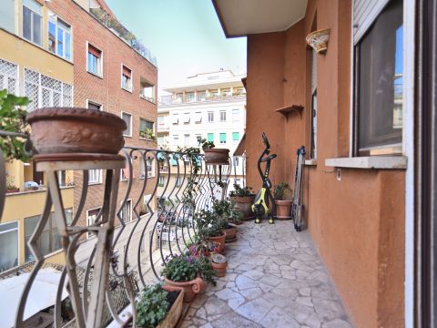 Via Poggio Moiano, 51 - Roma