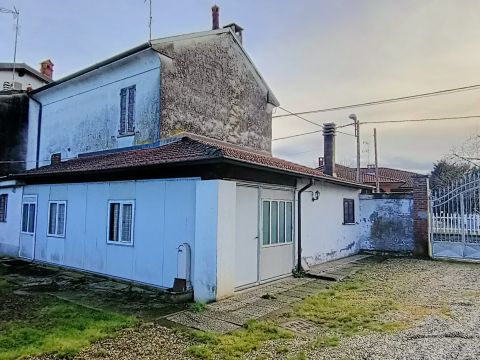 Via Vignale, 6 - Frascarolo