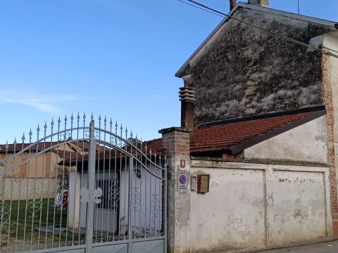 Via Vignale, 6 - Frascarolo