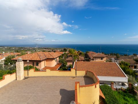 Via Vampolieri, 34 - Aci Catena