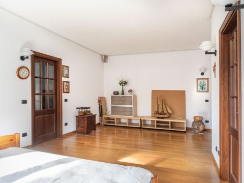 Via Don Minzoni, 8 - Mede