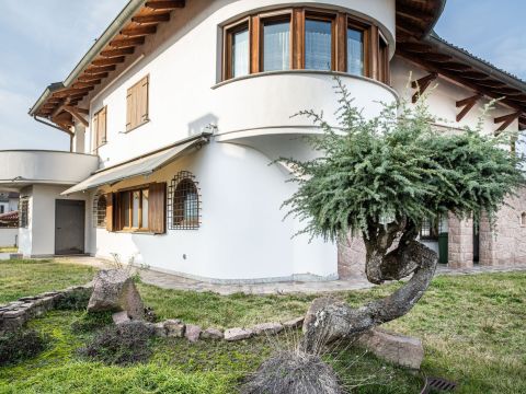 Via Don Minzoni, 8 - Mede