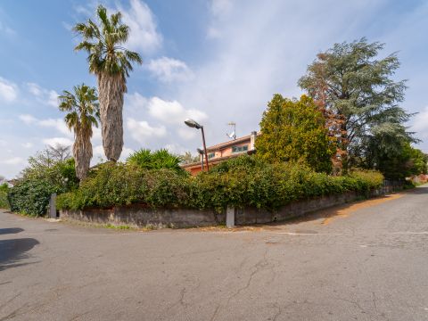 Via Pietro Maroncelli, 8 - Trecastagni