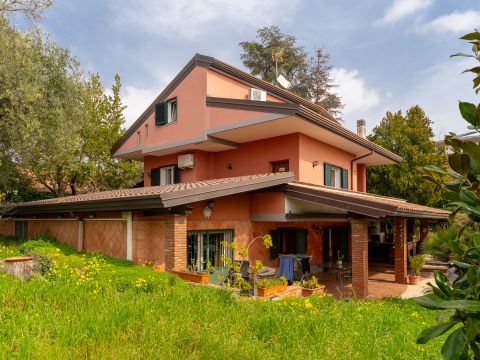 Via Pietro Maroncelli, 8 - Trecastagni