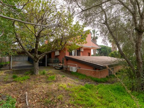 Via Pietro Maroncelli, 8 - Trecastagni