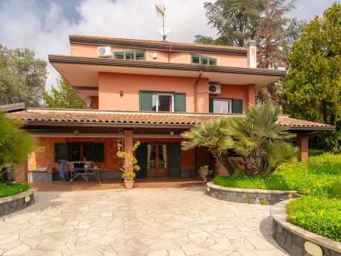 Via Pietro Maroncelli, 8 - Trecastagni