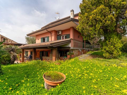 Via Pietro Maroncelli, 8 - Trecastagni