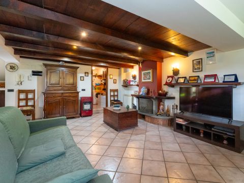 Via Pietro Maroncelli, 8 - Trecastagni