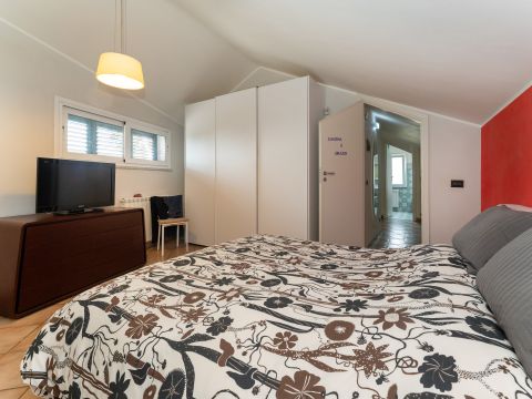 Via Pietro Maroncelli, 8 - Trecastagni