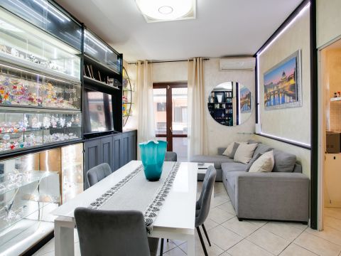 Via Lino Liviabella, 99 - Roma