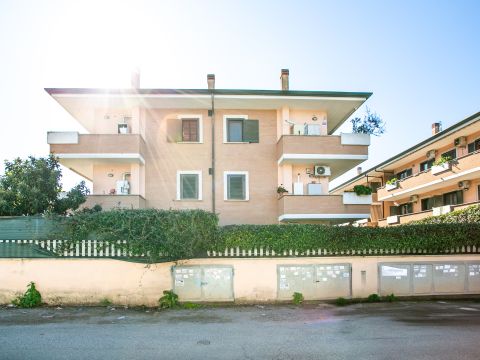 Via Lino Liviabella, 99 - Roma