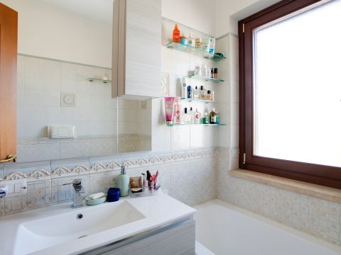 Via Lino Liviabella, 99 - Roma