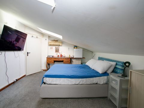 Via Lino Liviabella, 99 - Roma