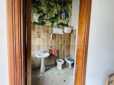 Corso V. Emanuele, 129 - Angri