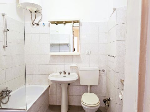 Via Michele Schina, 8 - Torino