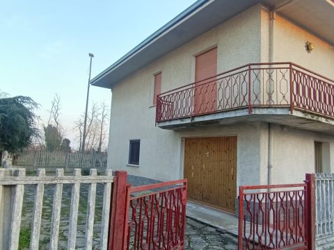 Viale dei Mille, 31 - Mede