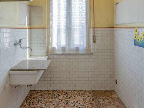 Via La Thuile, 73 - Torino