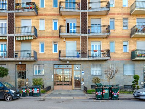 Via La Thuile, 73 - Torino