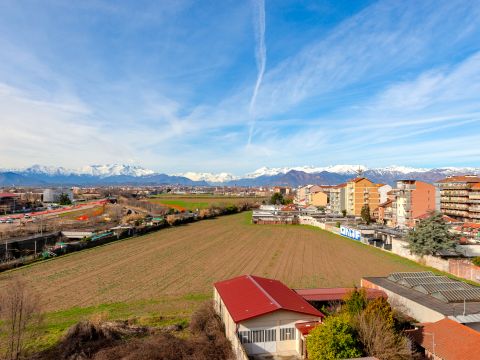 Via La Thuile, 73 - Torino