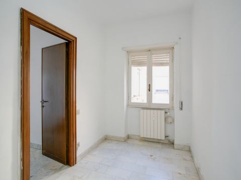 Via di Torre Rossa, 35 - Roma