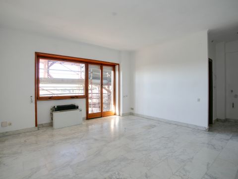 Via di Torre Rossa, 35 - Roma