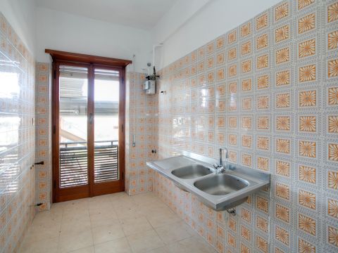 Via di Torre Rossa, 35 - Roma