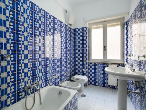 Via di Torre Rossa, 35 - Roma