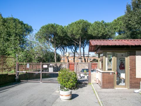 Via di Torre Rossa, 35 - Roma