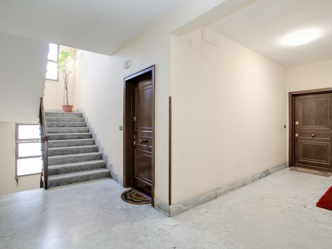 Via di Torre Rossa, 35 - Roma