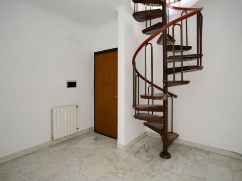 Via di Torre Rossa, 35 - Roma