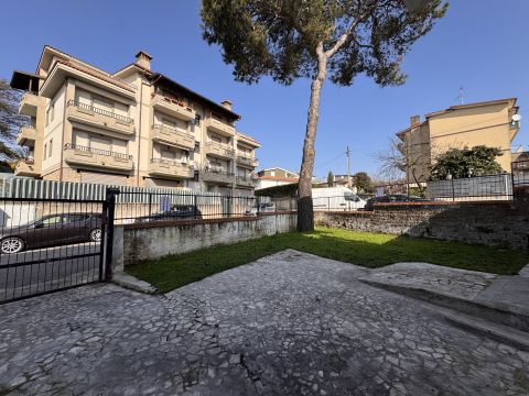 Via Vittorio Alpe - Roma