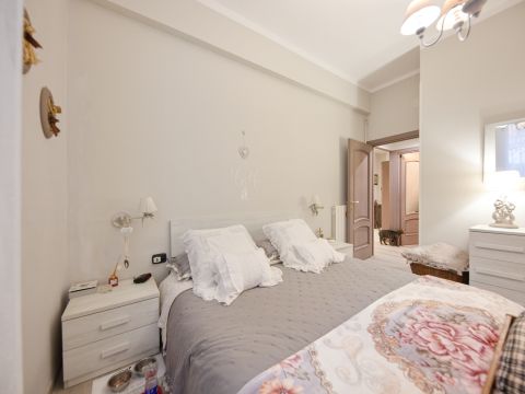 Via Gian Battista Monti, 36 - Genova