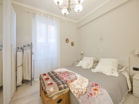 Via Gian Battista Monti, 36 - Genova