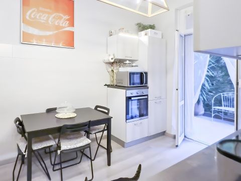 Via Gian Battista Monti, 36 - Genova