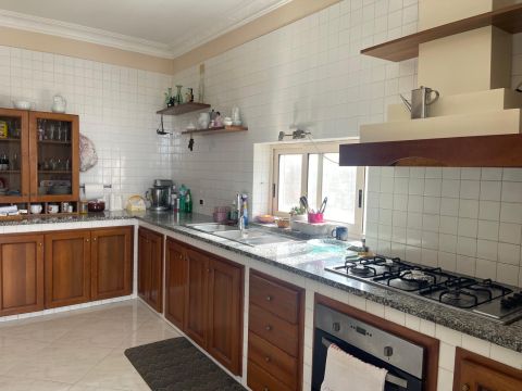 Via Mutulano, 20 - Lettere