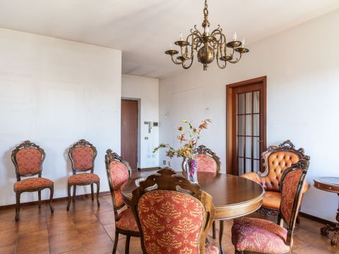 Via XXV Aprile, 32 - Mede