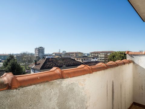 Via XXV Aprile, 32 - Mede