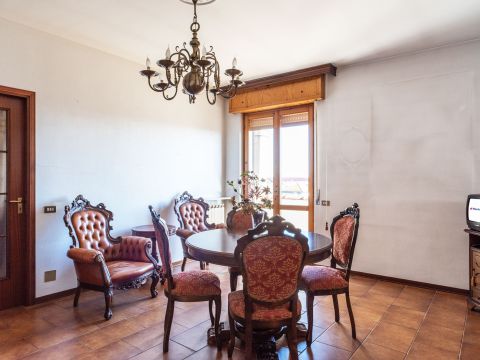 Via XXV Aprile, 32 - Mede