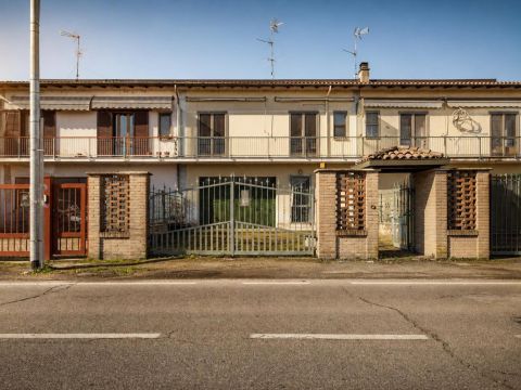 Viale Martiri della Libertà, 58 - Mede