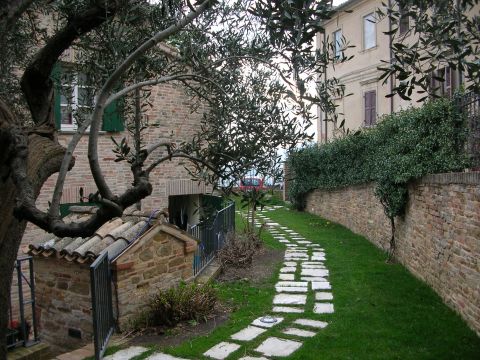 Via Mura, 6 - Fratte Rosa