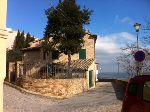 Via Mura, 6 - Fratte Rosa