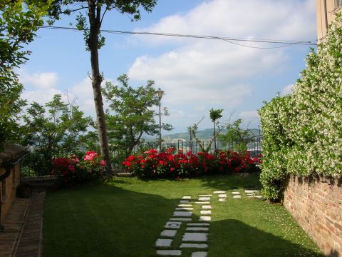 Via Mura, 6 - Fratte Rosa